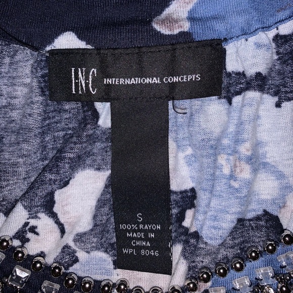 International Concepts Floral Blouse - Picture 6 of 7